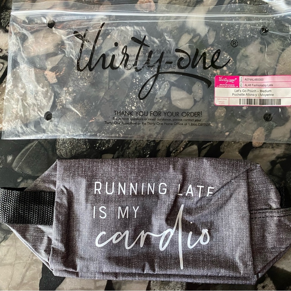 Thirty-one Let’s Go Pouch Medium Fashionably Late Toiletries Travel Bag
